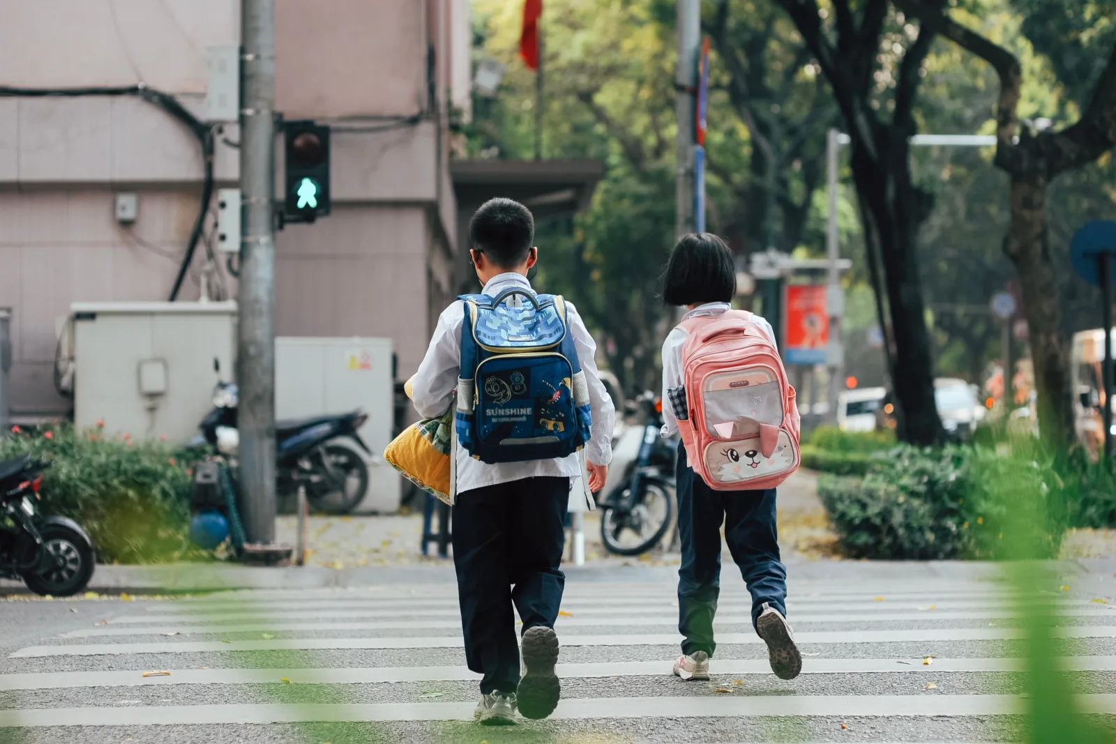 frère et soeur rentrée scolaire
